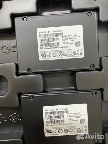 SSD Samsung PM1733 15.36Тб U.2