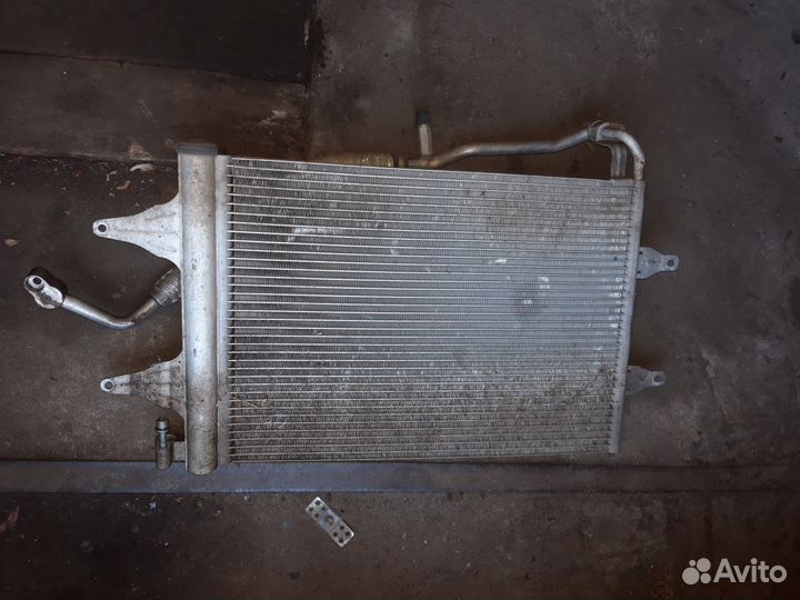Радиатор кондиционера Skoda Fabia 2
