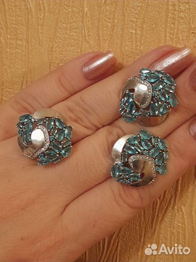 Серебряный комплект с топазами