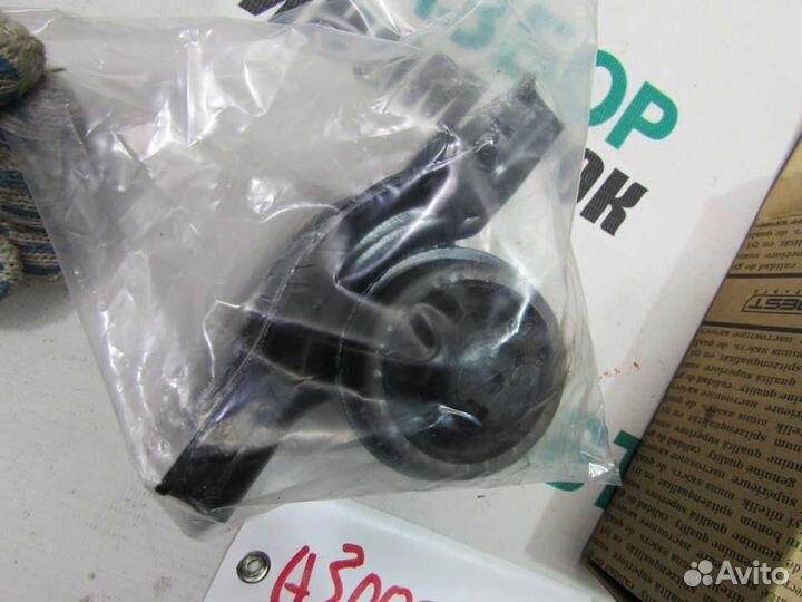 Сайлентблок для Nissan Bluebird T12 1985-1990