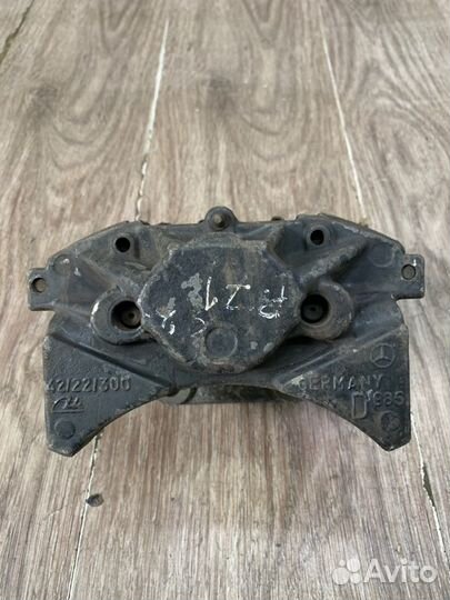 Тормозной суппорт задний правый Mercedes S-Class