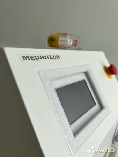 Лазерный аппарат для удаления тату