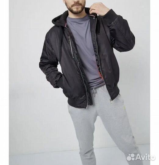 Куртка бомбер