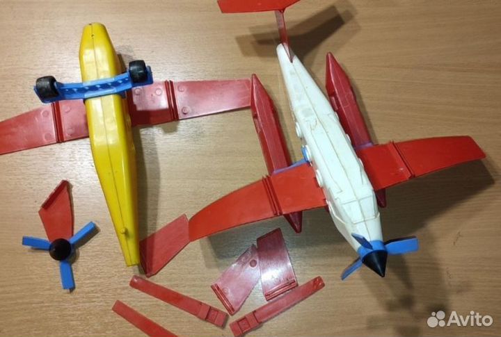 Игрушки СССР машинки самолёт паровоз