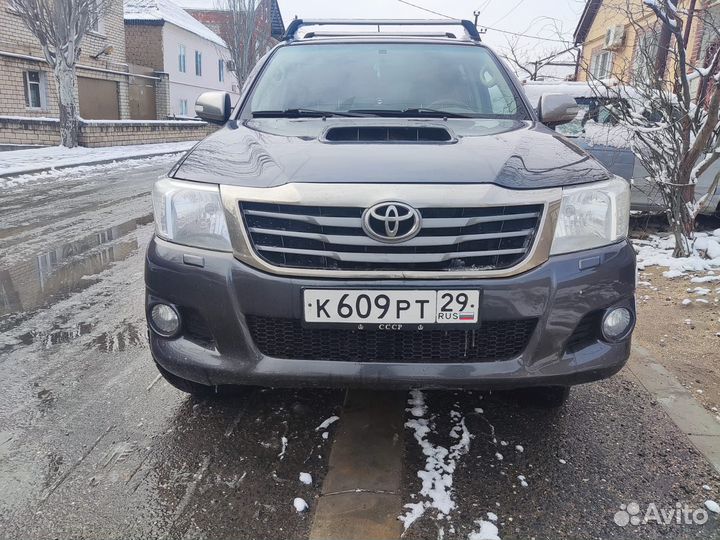 Тайота Хайлюкс Сиденья