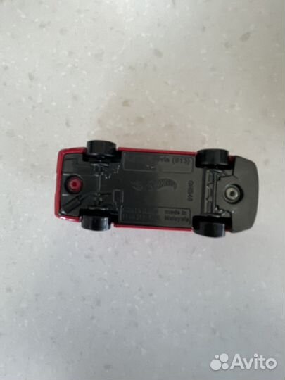 Hot wheels машинки