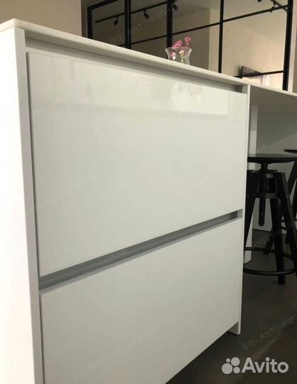 Кухня в потолок