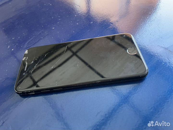 Телефон iPhone 7