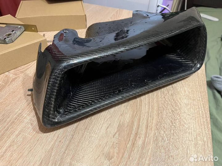 Карбоновая фальш-фара Skyline r34