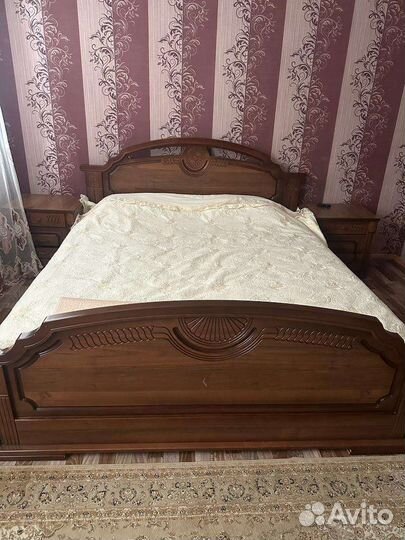 Спальный гарнитур бу