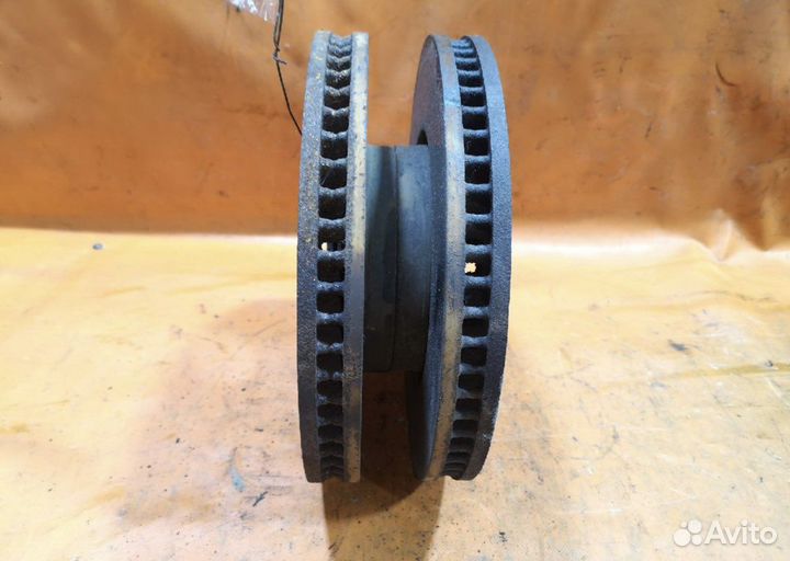 Диски тормозные перед toyota crown majesta uzs186