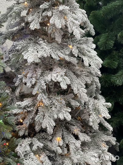 Заснеженная ёлка со встр. гирляндой-223а