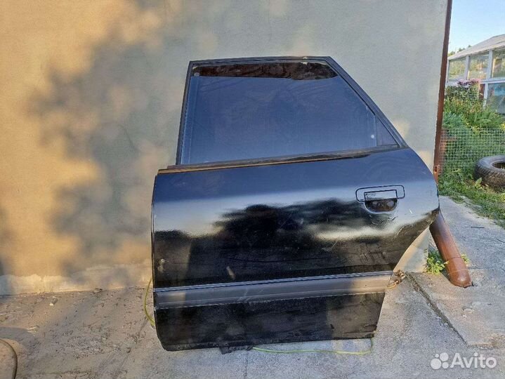 Передние и задние двери