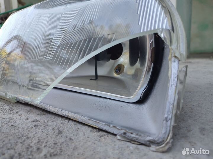 Фара Skoda Forman