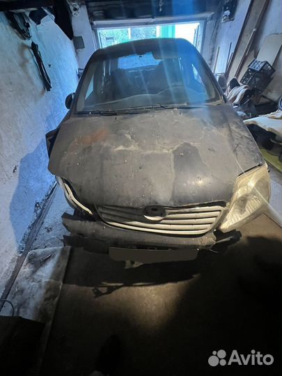 Toyota Corolla 1.6 МТ, 2003, битый, 200 000 км