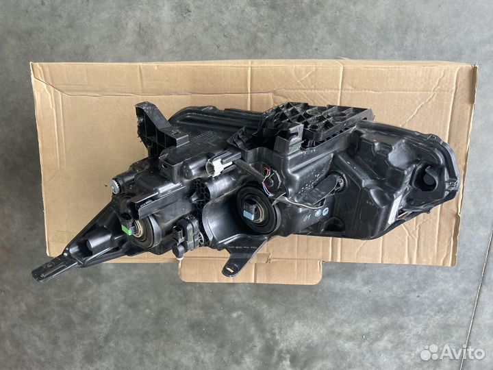 Фара передняя правая Nissan Qashqai 2 J11 2017