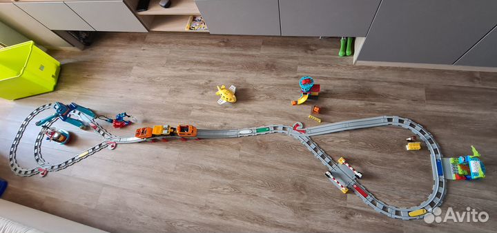 Лего Дупло,грузовой поезд и аэропорт