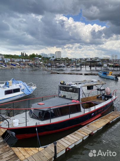 Моторное судно Гулянка