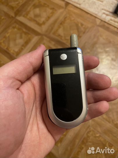 Motorola V180