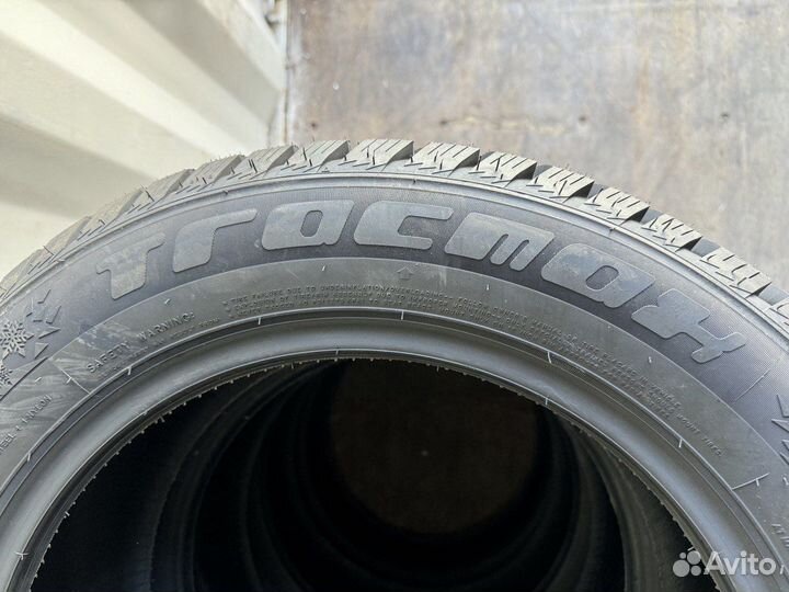 Tracmax X-Privilo S500 215/55 R16 97T