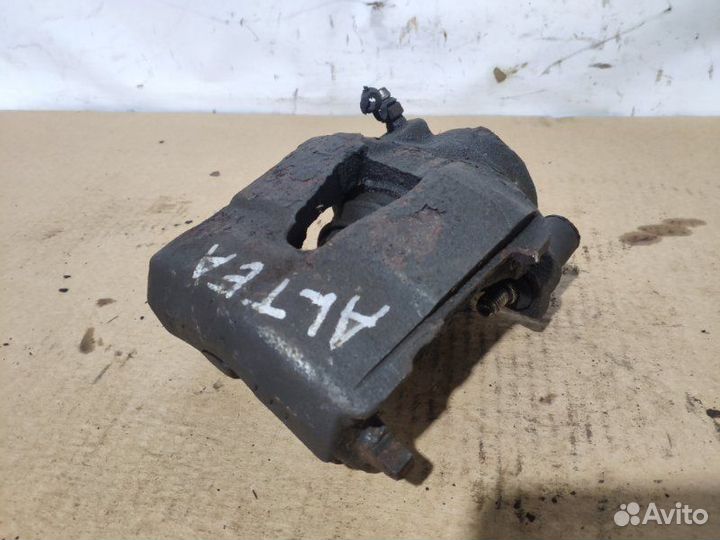 Суппорт тормозной передний Seat Altea, VW Golf 5