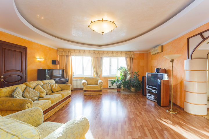 4-к. квартира, 155,8 м², 8/10 эт.