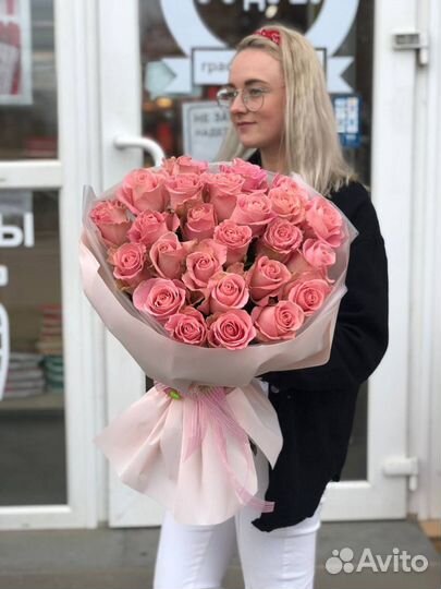 Букет из 25 роз Эквадор ко дню мамы