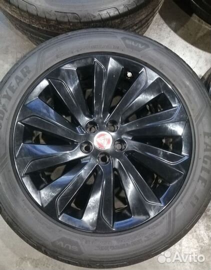 Летние колёса Jaguar E-Pace 235/55/19 Goodyear