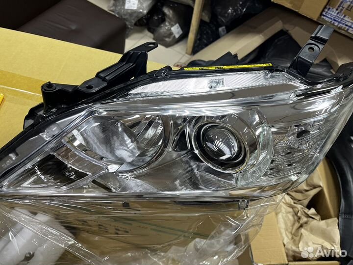 Фара Toyota camry VX50 xenon