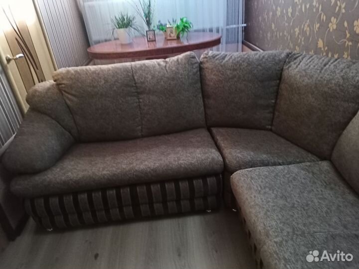 Угловой диван бу