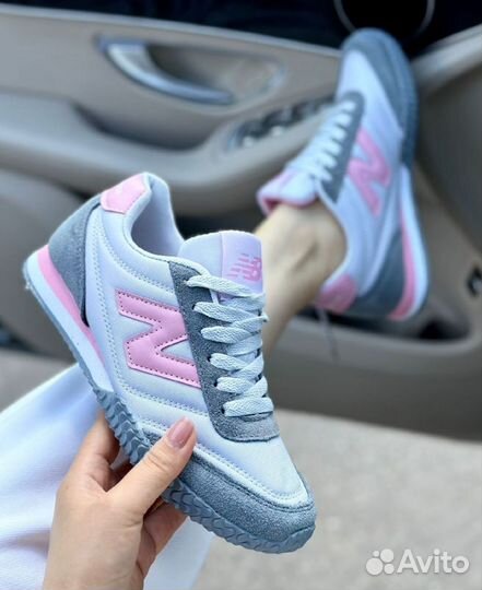 Кроссовки женские new balance новые