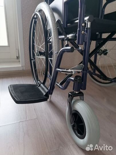 Инвалидная коляска новая
