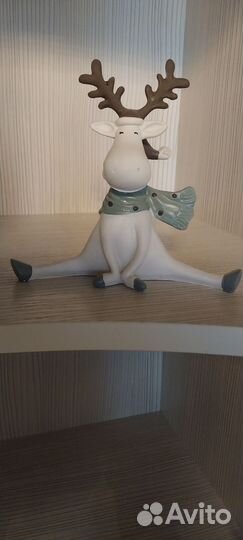 Статуэтки и копилки