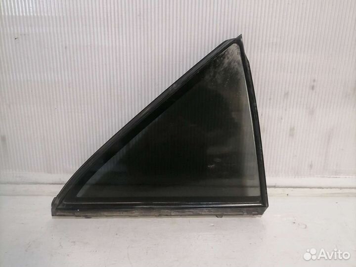 Стекло глухое заднее Toyota Camry V50
