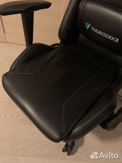 Игровое кресло thunderx3