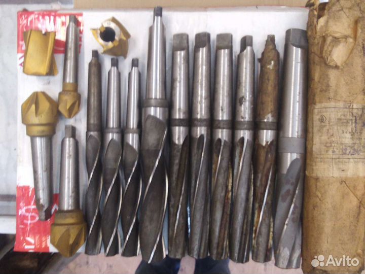 Зенкера с коническим хвостовиком, зенковки