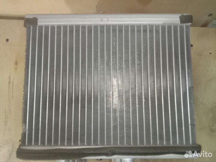 Радиатор печки отопителя на Nissan Sunny, NBS