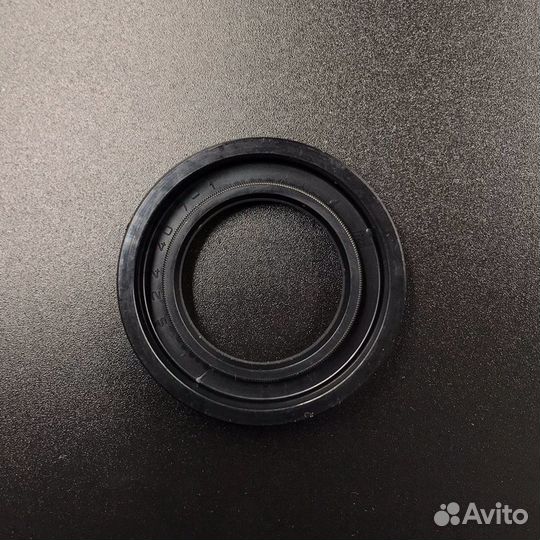 Сальник Suzuki (09282-24004) (24x40x7) (Suzuki)