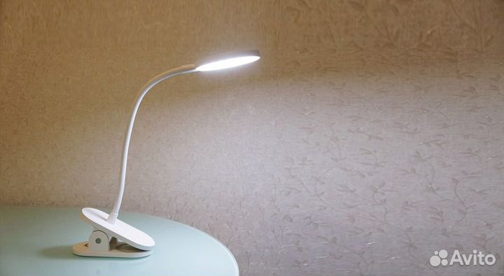 Настольная светодиодная лампа с прищепкой Yeelight