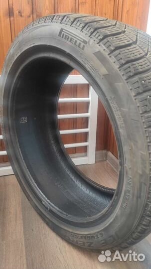 Pirelli Ice Zero FR 235/45 R18 H