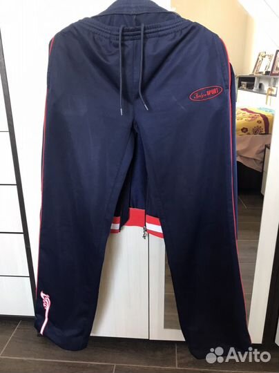 Спортивный костюм женский