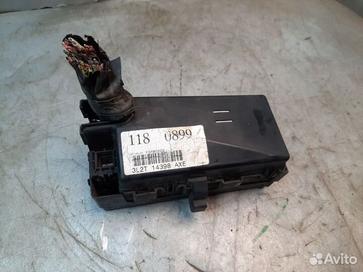 Ford Explorer 3 01-11г Блок предохранителей