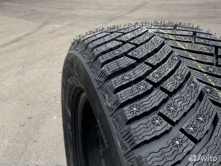 Michelin X-Ice North 4 SUV 215/55 R18 99T