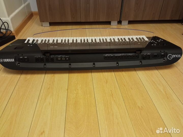 Синтезатор Yamaha Genos