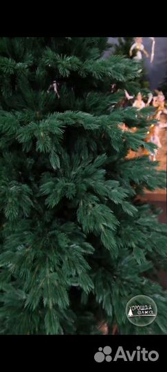 Искусственная Ель Таёжная с плетеной корзиной