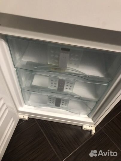 Холодильник liebherr бу встраиваемый