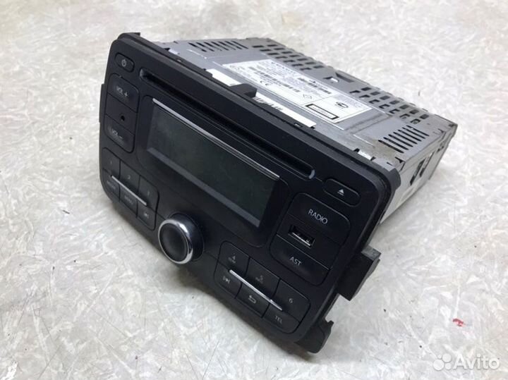 Магнитола Renault Logan 2 Логан седан 1.6 К7М 2015