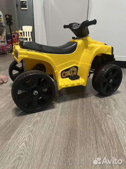 Машина для детей на аккумуляторе