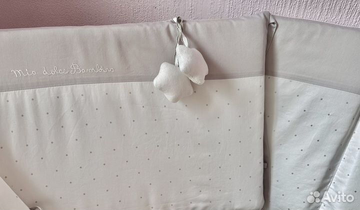 Бампер со съемным чехлом на детскую кроватку