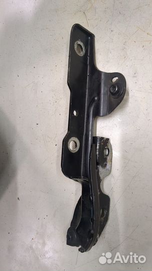 Петля капота Cadillac Escalade 4, 2015